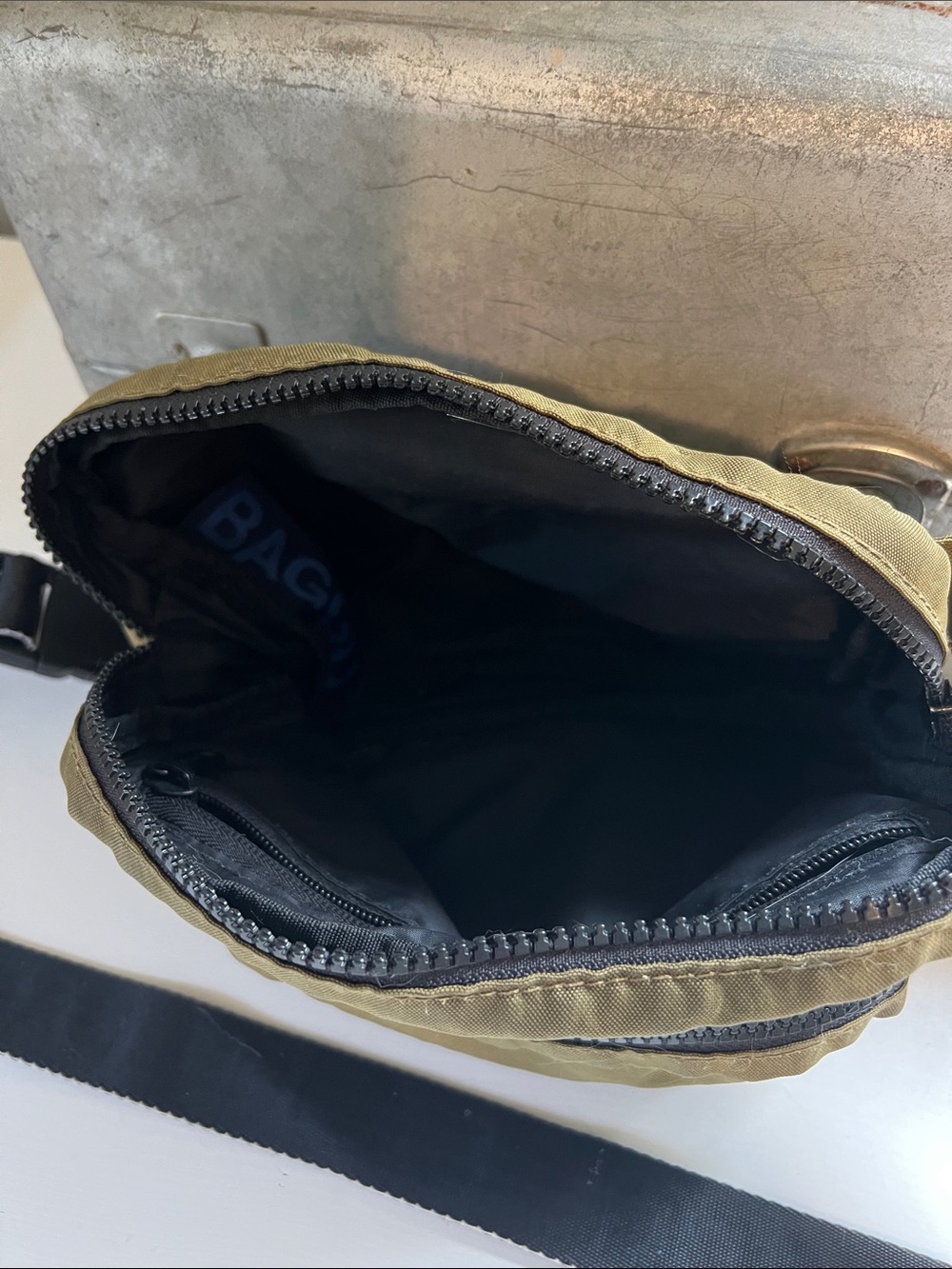 BAGGU OG Kelp Fanny Pack - Picture 4 of 6